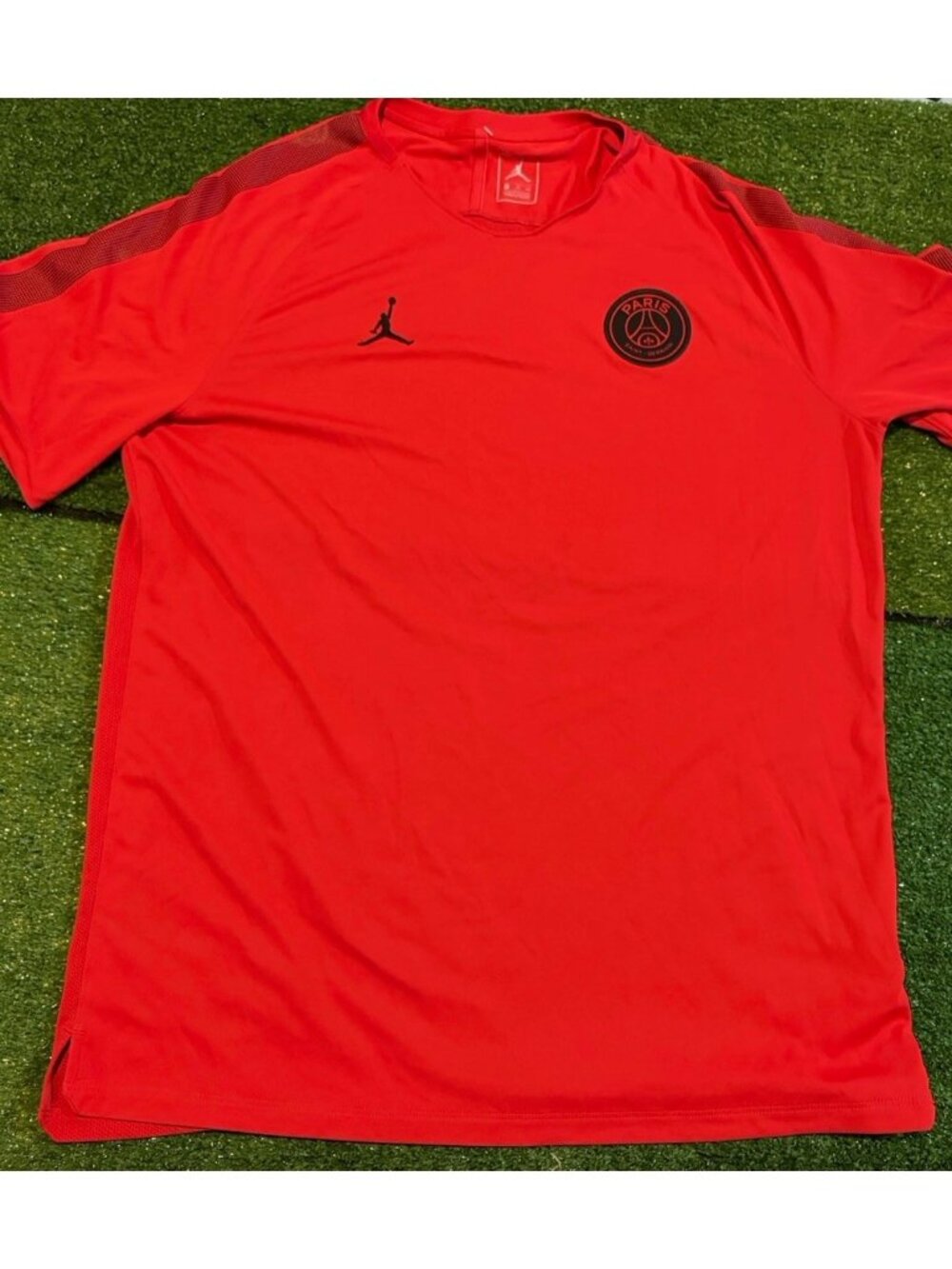 Paris St Germain shirt mens 2XL red black jordan brand lighweight breathable